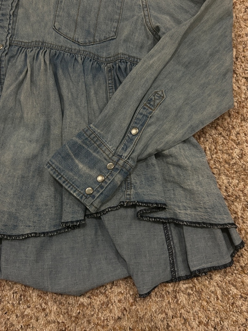 Free People We The Free Dylan Babydoll Chambray Top Size Small - Picture 3 of 11